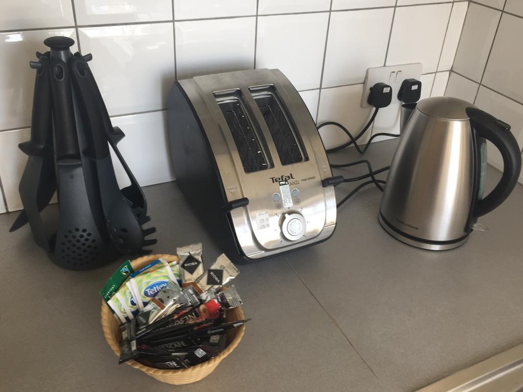 Heatherbank Guest House Барнет Номер фото