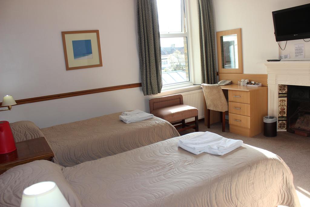 Heatherbank Guest House Барнет Экстерьер фото