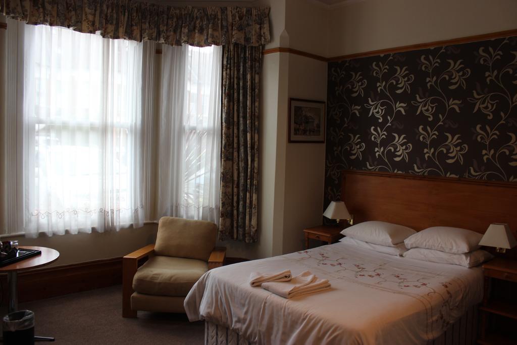Heatherbank Guest House Барнет Экстерьер фото