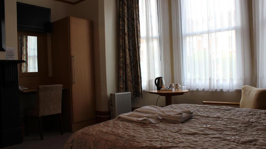 Heatherbank Guest House Барнет Экстерьер фото